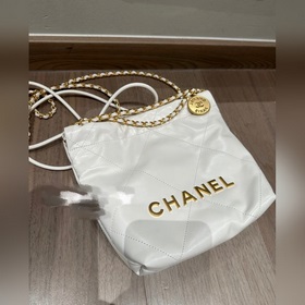 Chanel 3980 белый/золотой Сумка, которая занимает особое место в 
