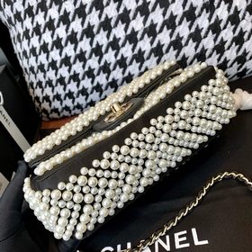Итальянский бренд Chanel, весенняя коллекция 2019, сумка с жемчуж