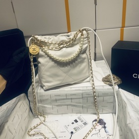 Chanel Новая модель весна-лето 2023 mini 22bag Такая же блестяща