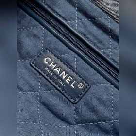 В наличии CHANEL Новейшая сумка-пакет 22 из денима Джинсовая ткан