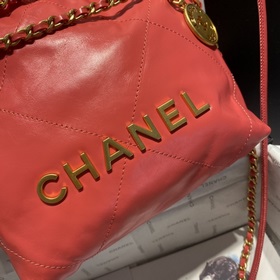 Новый цвет от Chanel! Элегантная и привлекательная новая модель в