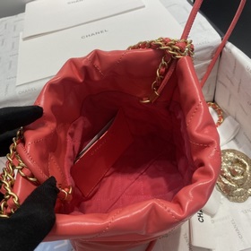 Новый цвет от Chanel! Элегантная и привлекательная новая модель в