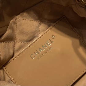 Новый цвет от Chanel! Элегантная и привлекательная новая модель в