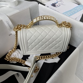 Не удалось запечатлеть всю его красоту — это моя вина. Chanel Leb