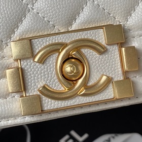 Не удалось запечатлеть всю его красоту — это моя вина. Chanel Leb