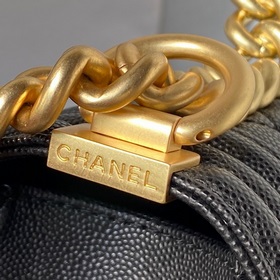 Не смог запечатлеть всю его красоту — это моя вина. Chanel Leboy 
