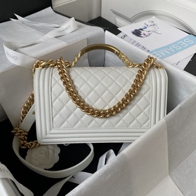 Не смог запечатлеть всю его красоту — это моя вина. Chanel Leboy 