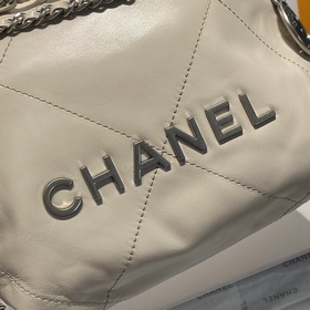 Новый цвет от Chanel! Элегантная и привлекательная новая модель в