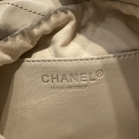 Новый цвет от Chanel! Элегантная и привлекательная новая модель в