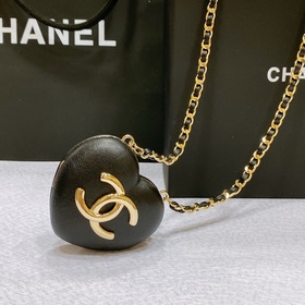 chanel 23 черная сумка с длинной цепочкой Изготовлена из импортно