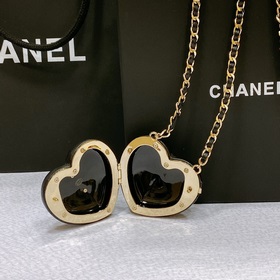 chanel 23 черная сумка с длинной цепочкой Изготовлена из импортно