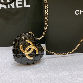 chanel Черная масть Акриловая сумка с длинной цепочкой Очень каче