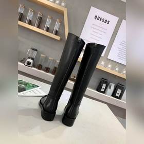 Классическая модель Chanel, новейшая модель с парижского подиума,