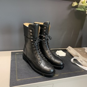 CHANEL C H A N E L Ботинки Chanel Martin — эксклюзивное предложе
