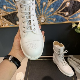 CHANEL C H A N E L Ботинки Chanel Martin — эксклюзивное предложе
