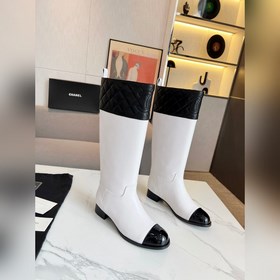 CHANEL  2024 Chanel осенне-зимний must-have： длинные ботинки в с