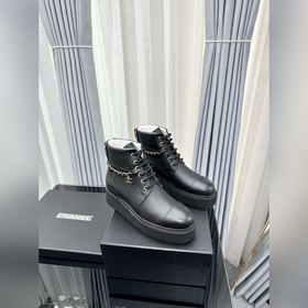 Официальный сайт «CHANEL» представляет новую коллекцию ботинок Ma