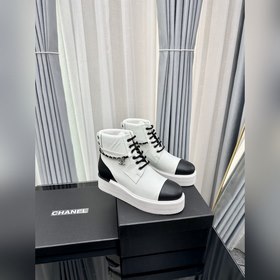 Официальный сайт «CHANEL» представляет новую коллекцию ботинок Ma