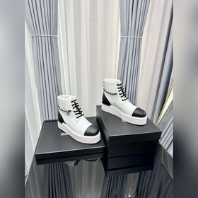 Официальный сайт «CHANEL» представляет новую коллекцию ботинок Ma