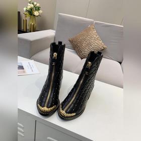 CHANEL Chanel новые модные ботинки с заклепками, с небольшим заос