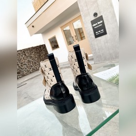 Новая модель Chanel с вышивкой 2024 года, полностью из натурально