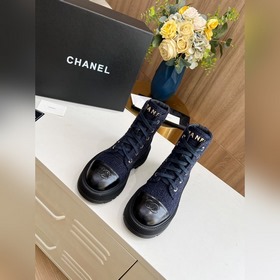 Новая осенне-зимняя модель ботильонов Chanel. Оригинальная форма,
