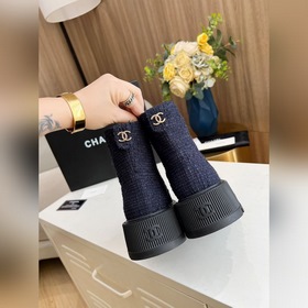 Новая осенне-зимняя модель ботильонов Chanel. Оригинальная форма,