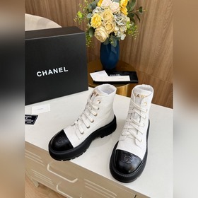 Новая осенне-зимняя модель ботильонов Chanel. Оригинальная форма,