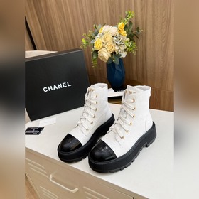 Новая осенне-зимняя модель ботильонов Chanel. Оригинальная форма,