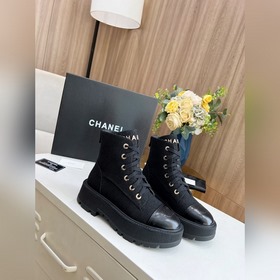 Новая осенне-зимняя модель ботильонов Chanel. Оригинальная форма,