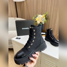 Новая осенне-зимняя модель ботильонов Chanel. Оригинальная форма,