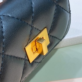 chanel Поясная сумка из овечьей кожи с латунными фурнитурами, мод
