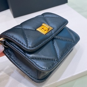 chanel Поясная сумка из овечьей кожи с латунными фурнитурами, мод