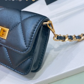 chanel Поясная сумка из овечьей кожи с латунными фурнитурами, мод