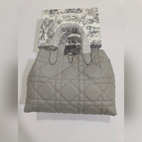 Популярная модель 2821 Dior серого цвета, новая коллекция осень-з