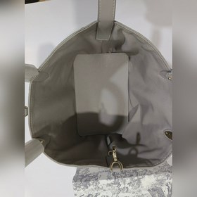Популярная модель 2821 Dior серого цвета, новая коллекция осень-з