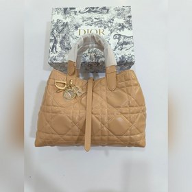 Популярная модель 2821 Dior в цвете абрикос, новая коллекция осен