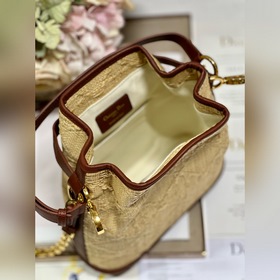 Популярная сумка CEST DIOR большого размера «Плетение» Эта сумка 