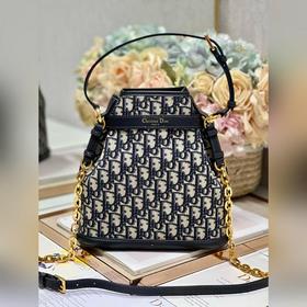 Популярная сумка CEST DIOR большого размера «Блю» Эта сумка Cest 