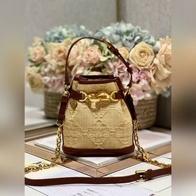 Популярная сумка CEST DIOR «Плетение» Эта сумка Cest Dior — новин