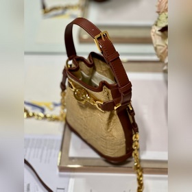 Популярная сумка CEST DIOR «Плетение» Эта сумка Cest Dior — новин