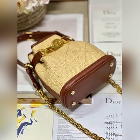 Популярная сумка CEST DIOR «Плетение» Эта сумка Cest Dior — новин
