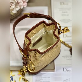 Популярная сумка CEST DIOR «Плетение» Эта сумка Cest Dior — новин