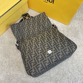 Название： FENDI Большая сумка из ткани Качество： качество оригина