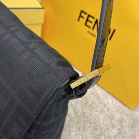 Название： FENDI Большая сумка из ткани Качество： качество оригина