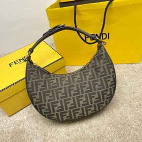 Название： FENDI Grahy Сумка в форме полумесяца Качество： высший