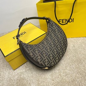 Название： FENDI Grahy Сумка в форме полумесяца Качество： высший 