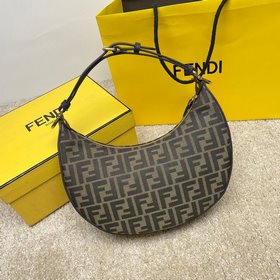 Название： FENDI Grahy Сумка в форме полумесяца Качество： высший 