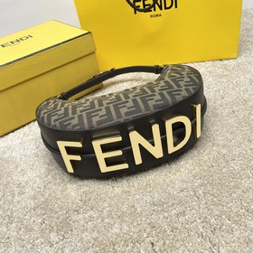Название： FENDI Grahy Сумка в форме полумесяца Качество： высший 