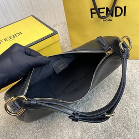 Название： FENDI Grahy Сумка в форме полумесяца Качество： высший 